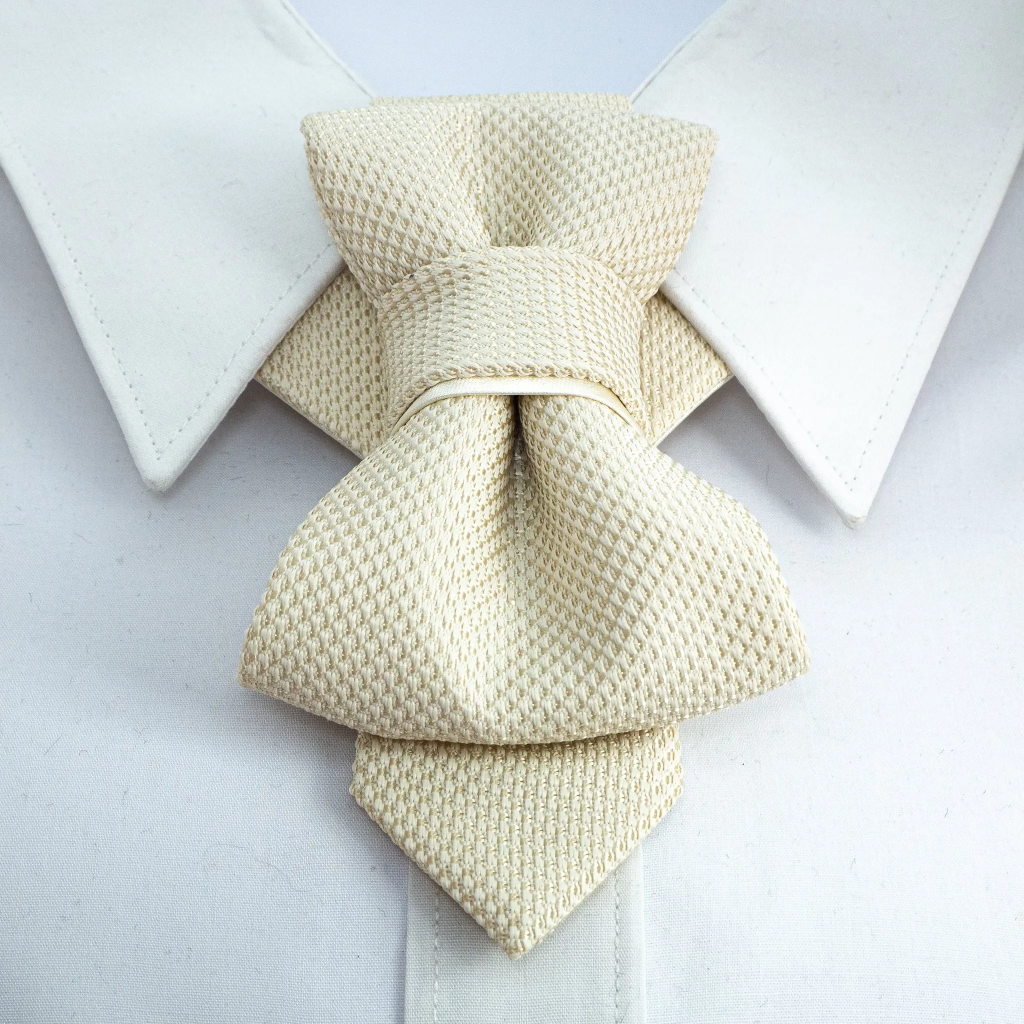 BOW TIE "PEARL"