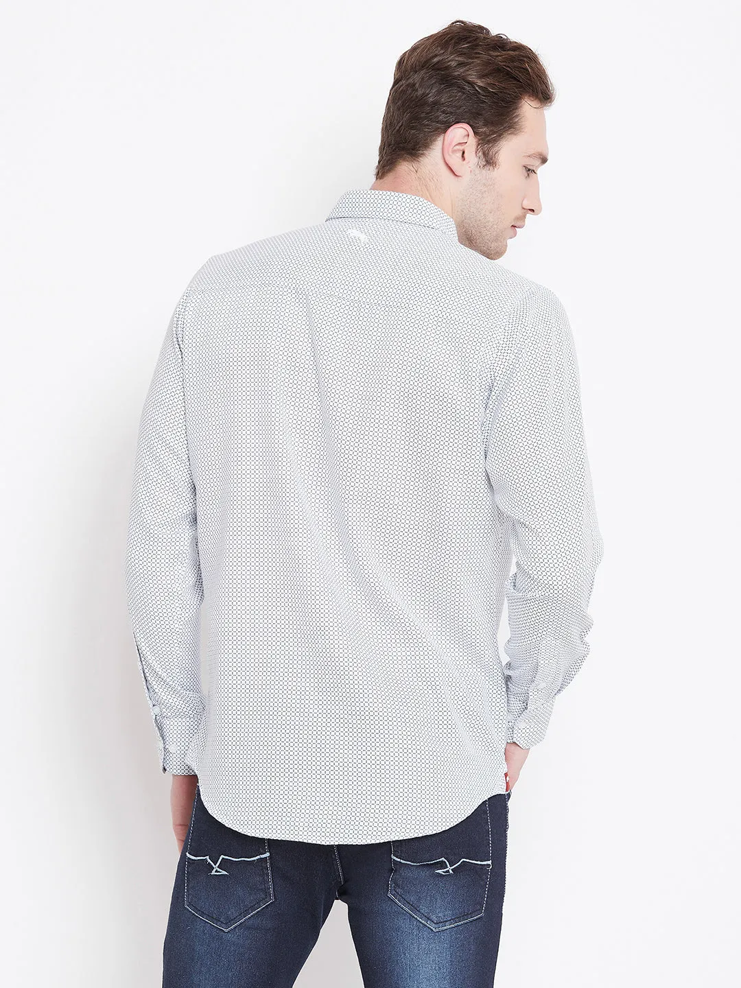 Men White Printed Casual Relaxed Fit Shirts