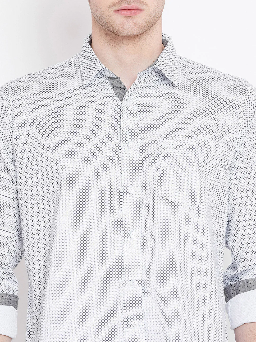Men White Printed Casual Relaxed Fit Shirts
